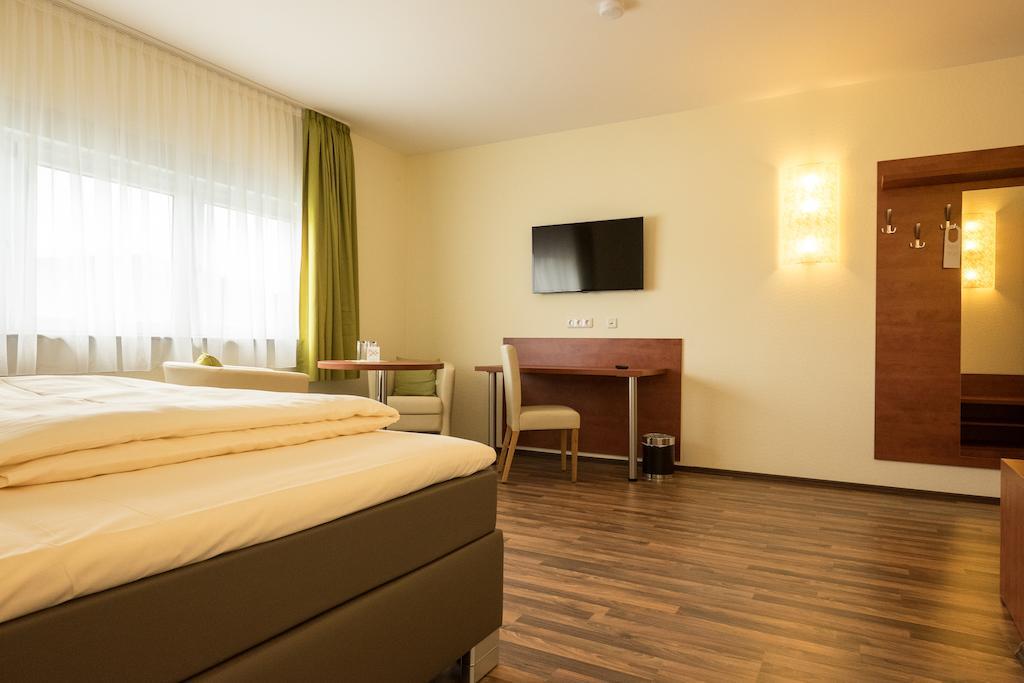 Hotel Viola Hochheim am Main Cameră foto